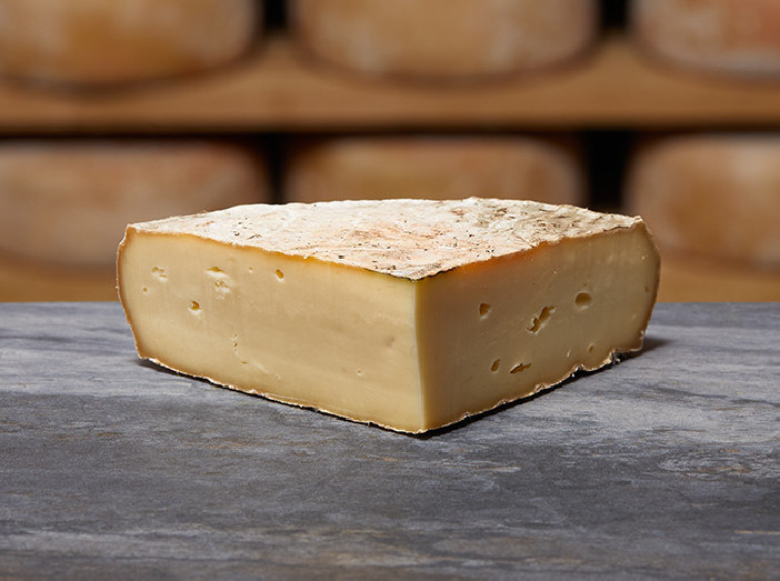 SAINT NECTAIRE FERMIER AOP| Mons Fromager Affineur MOF