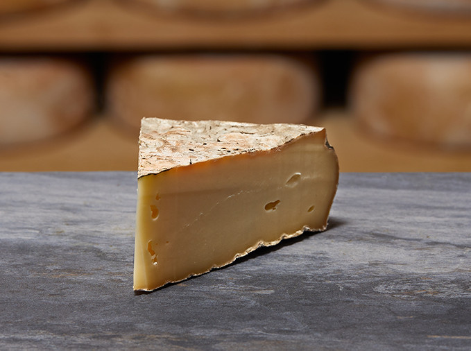 SAINT NECTAIRE FERMIER AOP| Mons Fromager Affineur MOF